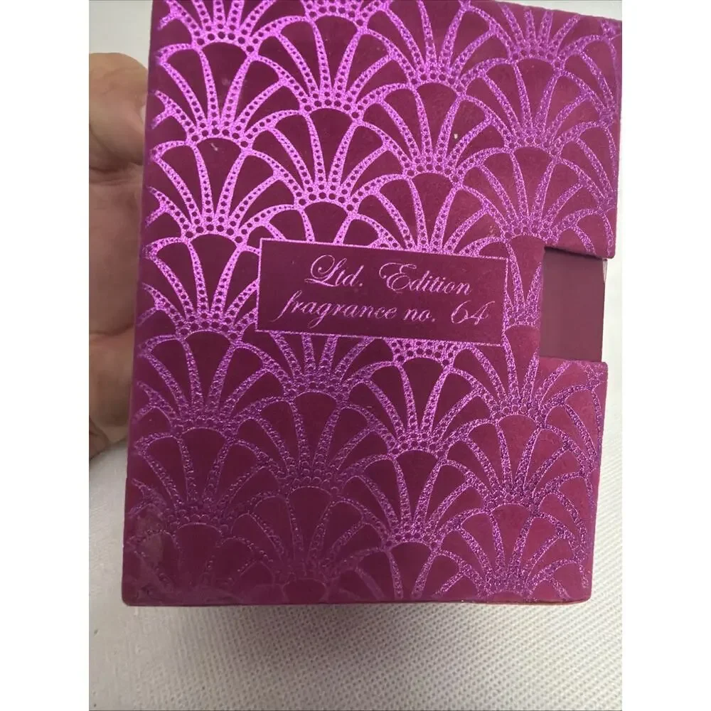 Voluspa Seasons 10oz Candle Limited Edition Fragrance No.64 NEW IN BOX